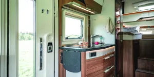 Hymermobil_B-Class_ModernComfort580_interior_view_04_(c)_Hymer_GmbH_und_CoKG-57849