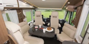 C-Tourer-lounge-table-53386