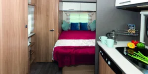 More-space-in-the-central-area-than-you&rsquo;d-guess-from-the-455&rsquo;s-length-w1000-86369