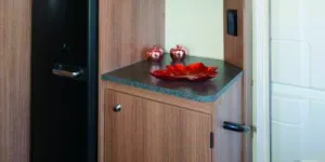 The-760-has-Dometic&rsquo;s-134-litre-fridge-freezer-00886