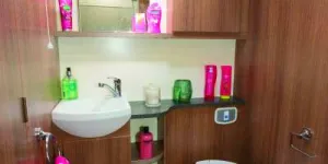 A-gorgeous-grooming-area-with-a-very-brightly-lit-mirror-04870