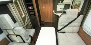 15.0-One-travel-seat-is-comfortable---the-other,-best-forgotten.-DSC_2278-64656