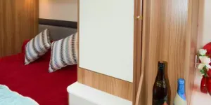 Plenty-of-drawers-and-wardrobe-space-56798