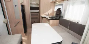 Itineo-kitchen-table-46384