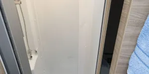 Knaus-shower-cubicle-47597