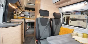Hobby Maxia Van 680 ET interior