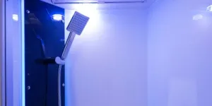 There&rsquo;s-even-an-extractor-fan-in-the-shower-cubicle-13191