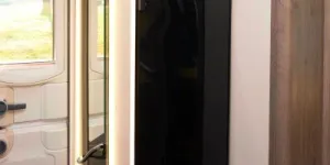 The-fridge-freezer-is-the-slimline-Thetford-model-with-133-lires-of-capacity-16160