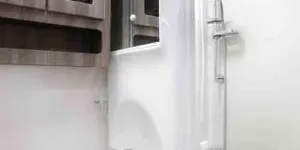 Broadway_bathroom-15869
