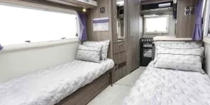 Broadway_bedroom_singles-04006