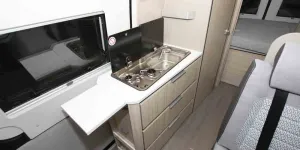 Adria-Twin-Plus-kitchen-01367