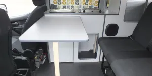 Nissan-camper-lounge-76651
