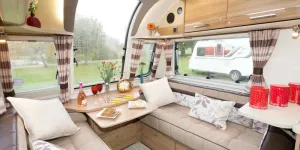 The-deep-windowsill-augments-snack-space-when-the-pull-out-snack-table-is-in-use-06203