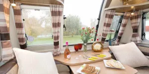 The-deep-windowsill-augments-snack-space-when-the-pull-out-snack-table-is-in-use2-41149