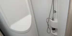 Adria-Compact-shower-65038