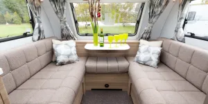 web-The-all-round-front-lounge-seating-gives-plenty-of-space-45122