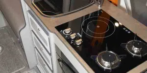 IH-600CRD-kitchen-96473