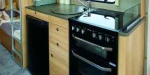 There&rsquo;s-plenty-of-ktichen-storage-including-three-drawers-plus-a-deep-cabinet-06832