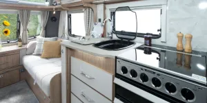 VIPs-come-complete-with-ridged-kitchen-drainers-so-that-plates-stand-vertically-w800-85522