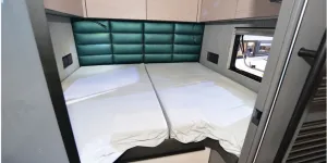 Niesmann-Bischoff-Flair-920-bedroom-25373