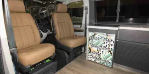 Dirty-Weekender-front-seats-38046