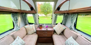 Unicorns&rsquo;-high-arching-central-front-windows-are-simply-lovely!-03220