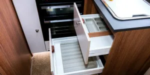 Lots-of-storge-space-and-somewhere-convenient-to-put-the-drainer-when-it&rsquo;s-not-in-use-07845