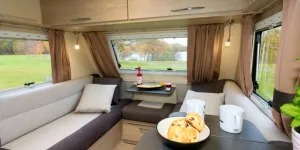 The-hinged-extension-to-the-kitchen-surface-makes-this-kitchen-easy-to-work-in-26195