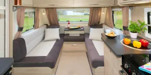 Light-an-airy,-the-480&rsquo;s-lounge-is-quite-spacious-25664