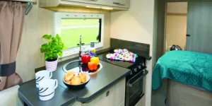 Plenty-of-kitchen-surface-and-a-bedroom-that&rsquo;s-well-separated-from-the-day-area-32773