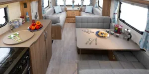 Eight-feet-wide-and-with-well-separated-dining-and-lounging-areas;-the-686-is-impressively-spacious-87819