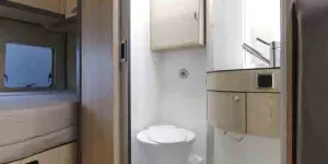 Globecar-Summit-washroom-91244