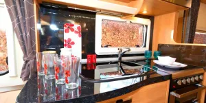 The-surface-looks-just-like-real-marble-48076
