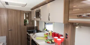 web-The-new-linen-look-top-kitchen-cabinets-look-crisp-and-modern-11150
