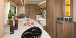 The-kitchen-surface-stretches-1.31m-when-you-put-the-extension-into-position-w800-38197