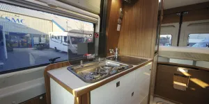 Globecar-kitchen-06434