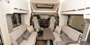 Swift-Hi-Style-684-view-forwards-22073