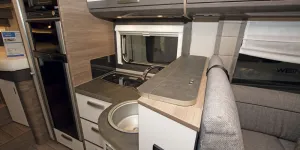 Knaus-Live-kitchen-36725