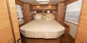 Carthago-Chic-island-bed-02976