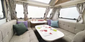 Adria-caravan-lounge-70803