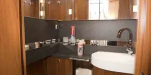 Carthago-washroom-99236