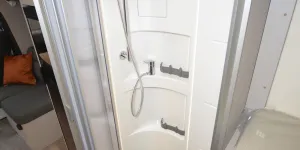 Hymer-shower-76016