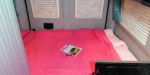 13.0-Cosy-rear-bed-DSC_1618-51611