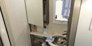 Mobilvetta-K-Silver-washroom-45954