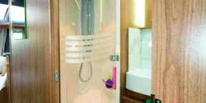 The-almost-circular-shower-is-of-ample-size2-21893