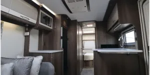 The-Coachman-Laser-Xcel-855-bedroom-32725