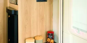 Connections-for-a-TV-are-here,-with-a-fitted-drinks-cabinet-above-31912