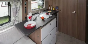 The-kitchen-tstretches-1.71m-when-you-put-the-23cm-x-48cm-extension-up-into-position-w800-53029