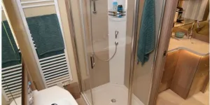 Morelo-Palace-88G-A-class-motorhome-washroom-30182