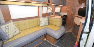 IH 710 IFL high-top campervan interior